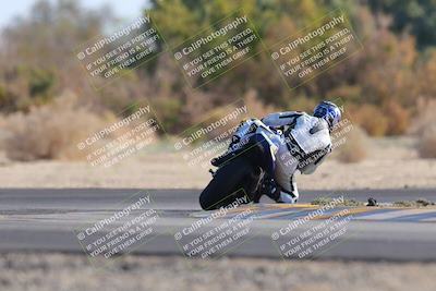 media/Dec-18-2022-SoCal Trackdays (Sun) [[8099a50955]]/Turn 7 Backside (1125am)/